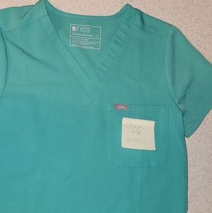 Figs catarina surgical green scrub small top
